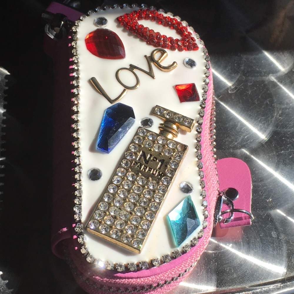 A perfect PINK Key Chains New wth No Tag